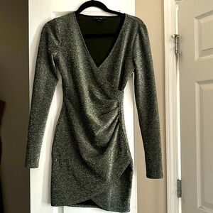 Women’s size small Forever 21 poly/lycra black and silver mini